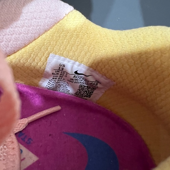 Nike Metcon sneakers in women’s size 13 - Picture 8 of 9